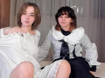 couple Free Sex Cams with 2witches