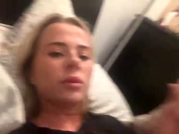 girl Free Sex Cams with mrsmina696