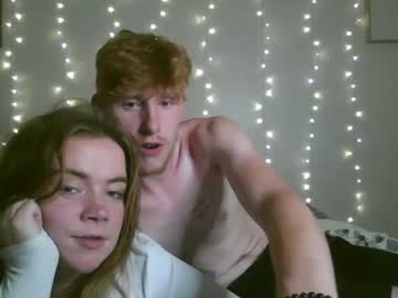 couple Free Sex Cams with zekeee420