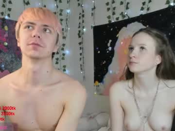couple Free Sex Cams with b4by_emilia