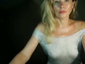 girl Free Sex Cams with julia_giulia