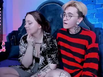 couple Free Sex Cams with shypreettygirl