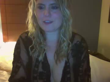 girl Free Sex Cams with midnightqueen01